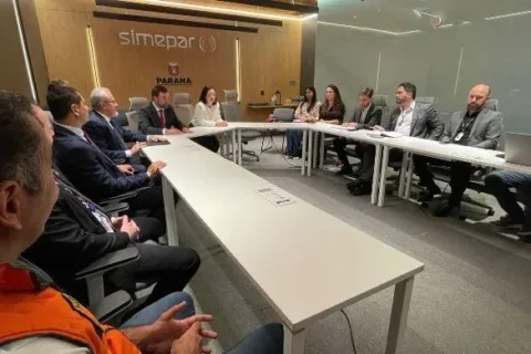 Representantes do TRE-PR, Simepar e Defesa Civil se reuniram em Curitiba para detalhar o plano de contingência meteorológica das Eleições 2026.