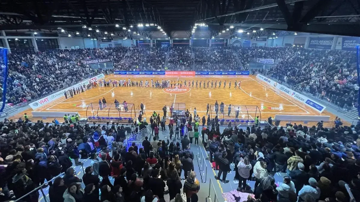 Arena-Claudio-Petrycoski