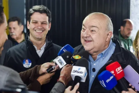 Greca votando curitiba