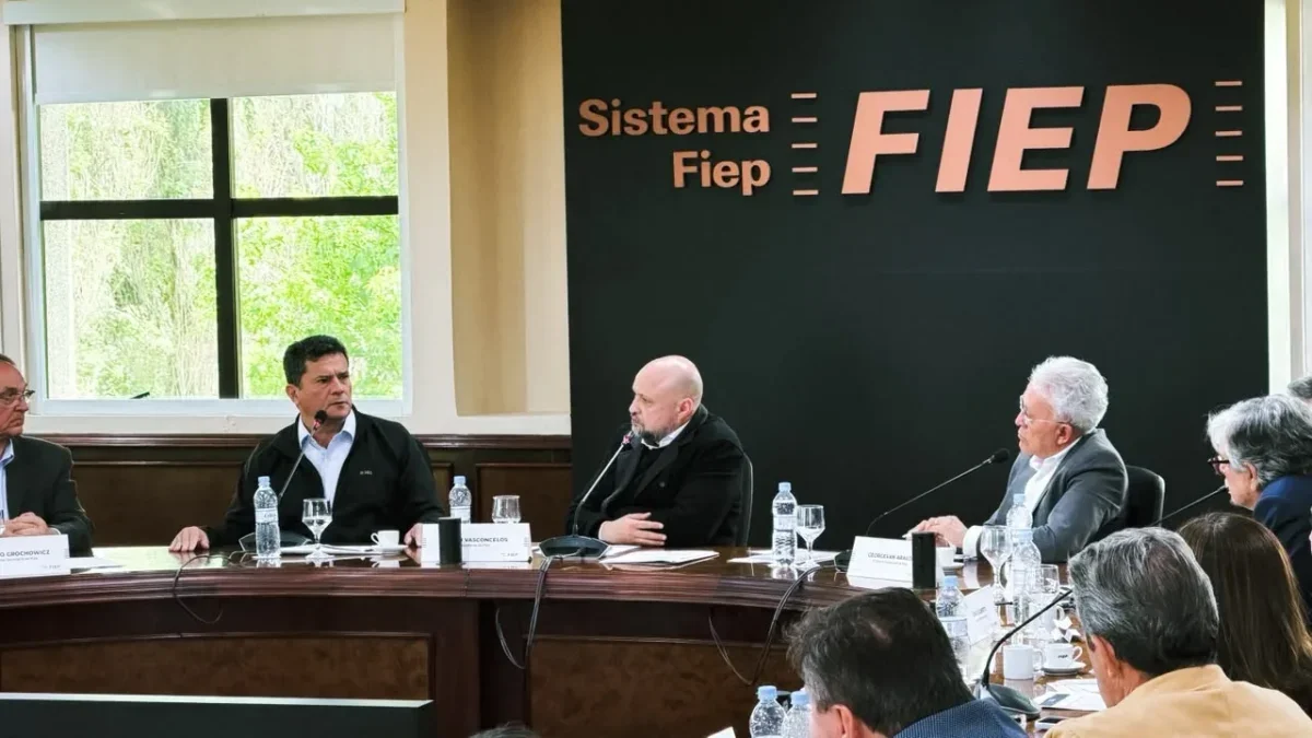 Governador eleito Sergio Moro participa de reunião com a diretoria da Fiep, em Curitiba, para apresentar prioridades de sua futura administração.