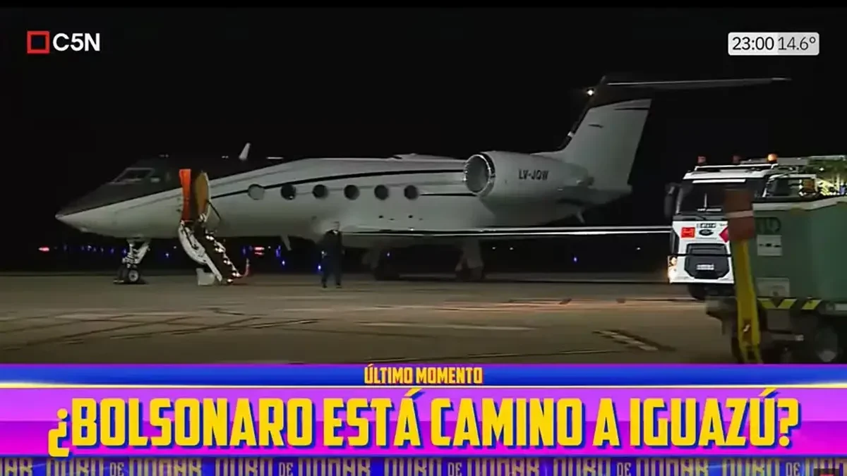 aviao-suposta-fuga-de-flavio-bolsonaro