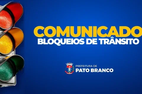 O Departamento Municipal de Trânsito de Pato Branco realizará bloqueios em trechos das ruas Guarani e Governador Jorge Lacerda neste sábado (10), devido a uma corrida de rua. A prova terá largada às 20h, na Rua Guarani, em frente à Igreja Vida, e provocará alterações temporárias no trânsito. Na Rua Guarani, a interdição ocorrerá entre as ruas Ibiporã e Vereador Alberto Geron. Já na Rua Governador Jorge Lacerda, o bloqueio será entre as ruas Vereador Alberto Geron e Osvaldo Aranha. Rua Guarani terá bloqueio a partir das 12h A maior parte das interdições será feita o mais próximo possível do horário da corrida. Entretanto, um trecho da Rua Guarani terá bloqueio antecipado. Entre as ruas Farrapos e Procópio de Lima, a via ficará interditada a partir das 12h para a montagem da estrutura do evento. Nos demais pontos, a liberação ocorrerá gradativamente após a passagem do último corredor. Agentes orientarão motoristas Agentes do Depatran estarão posicionados ao longo do percurso durante a prova. A equipe será responsável pela orientação dos condutores e pela segurança dos participantes nos trechos utilizados pela corrida. O departamento recomenda que os motoristas planejem os deslocamentos com antecedência. Sempre que possível, a orientação é utilizar rotas alternativas durante o período de bloqueios. Trechos com interdição Na Rua Guarani, o bloqueio principal será entre as ruas Ibiporã e Vereador Alberto Geron. Na Rua Governador Jorge Lacerda, a interdição será entre Vereador Alberto Geron e Osvaldo Aranha. Além disso, o trecho da Rua Guarani entre Farrapos e Procópio de Lima ficará fechado a partir das 12h para a instalação da estrutura da corrida.
