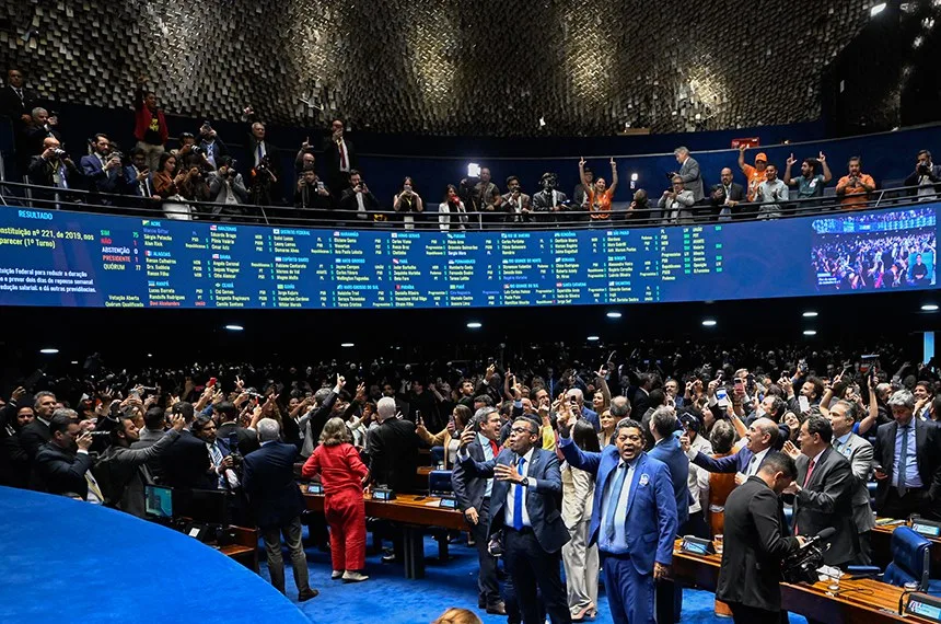 escala 6x1 senado