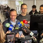 filipe barros vota em londrina