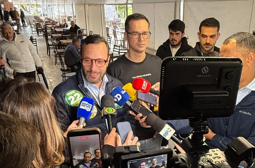 filipe barros vota em londrina