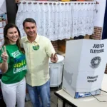 flavio bolsonaro votando