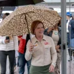 gleisi votando curitiba