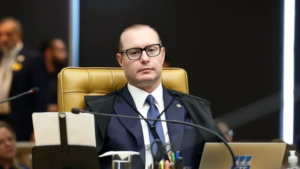 ministro do stf cristiano zanin