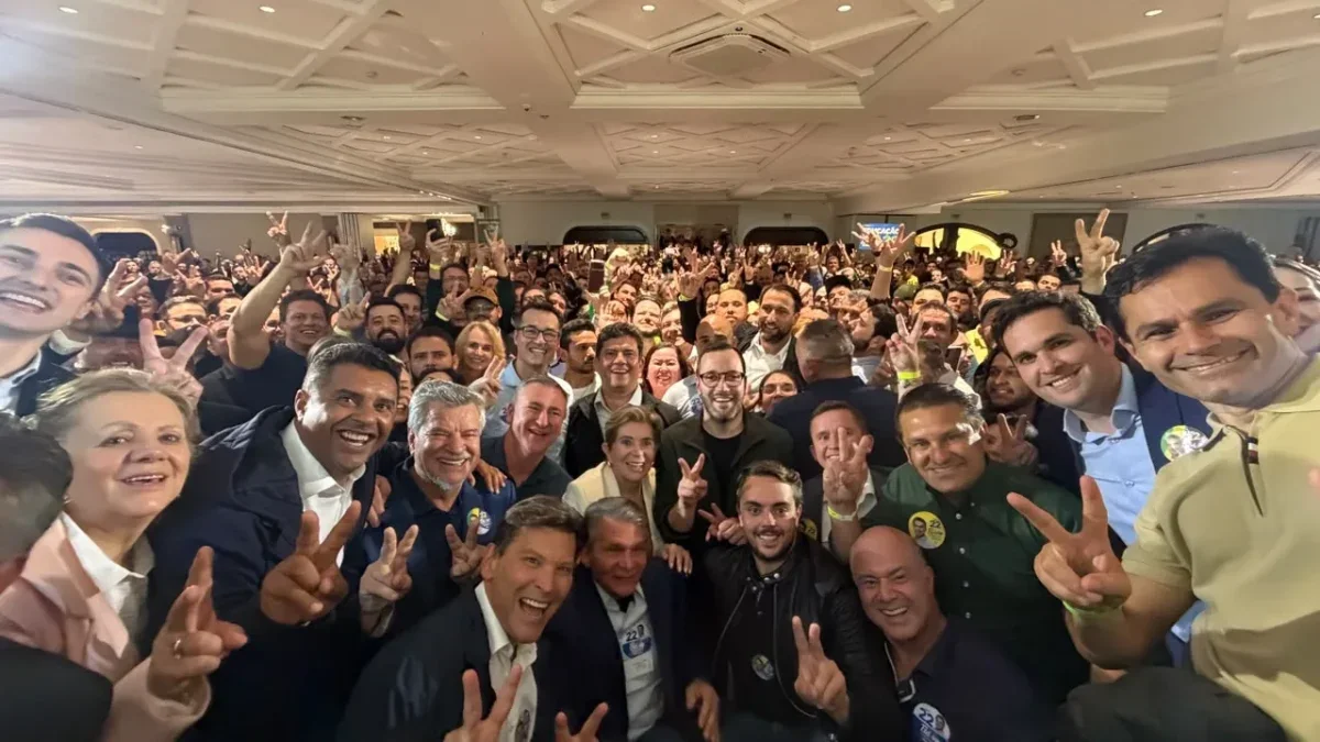 moro ato pró-Flávio