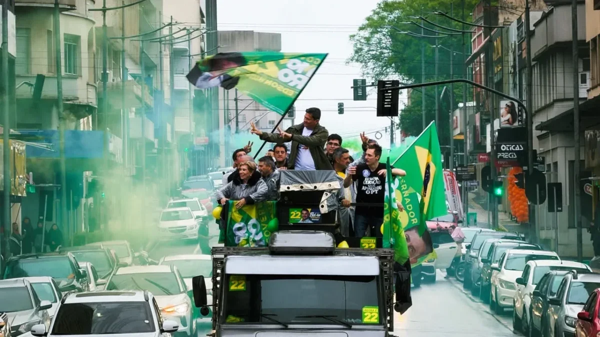 moro ponta grossa carreata flavio bolsonaro